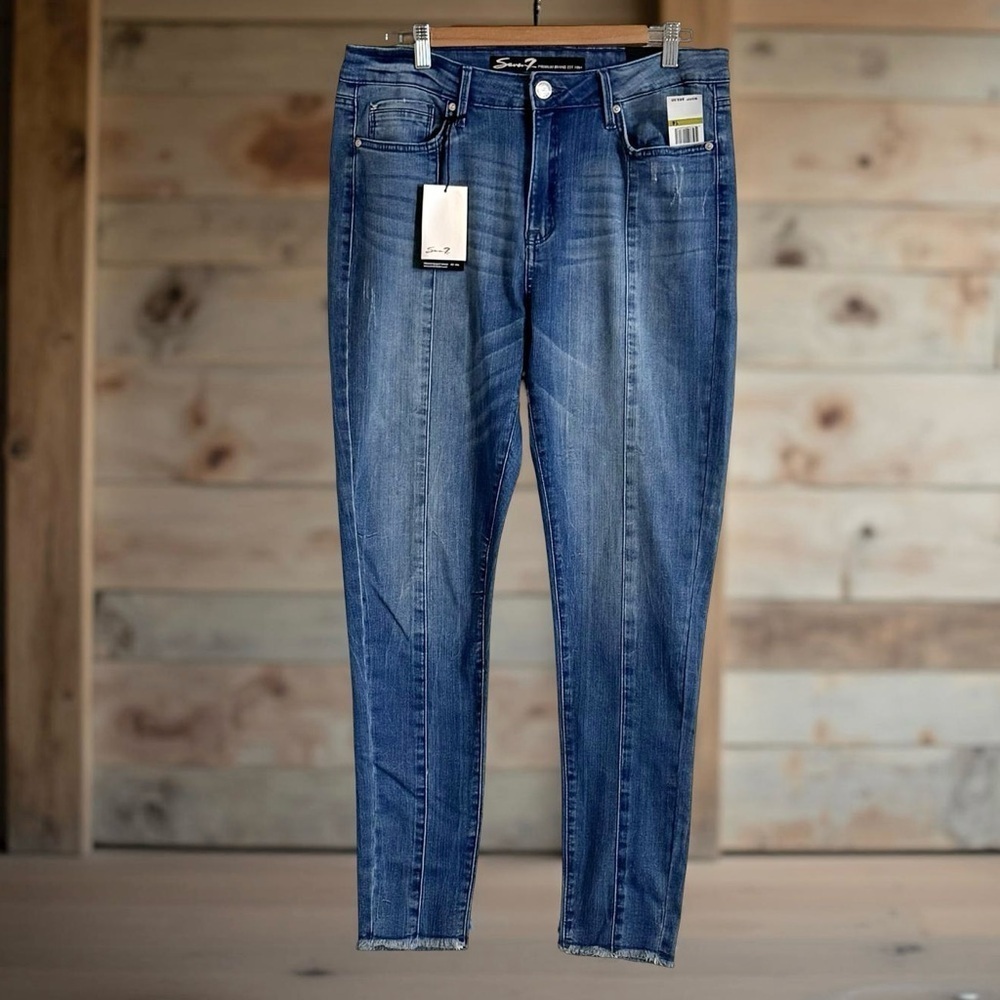 NWT 7 FOR ALL MANKIND DISTRESSED RAW HEM,SHAPING STYLE,SLIMMING,pair with boots